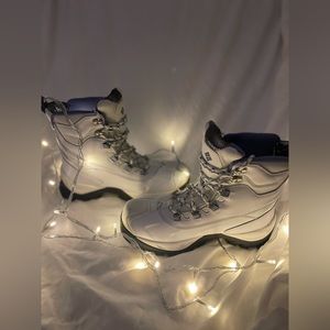 ❄️Warm and Comfy Columbia Snow Boots ☃️❄️🎧